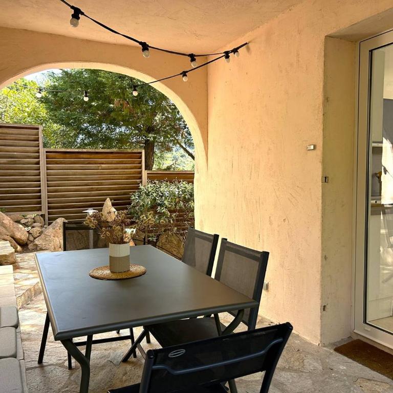 Mini-villa à 5 minutes de la plage de Santa Giulia - Casa de 2 dormitorios - 9
