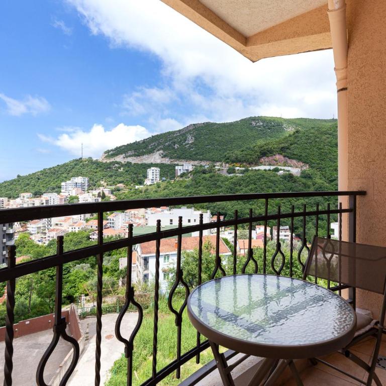 Jasmine 2-bedroom apartment - Two-Bedroom Apartment - 8