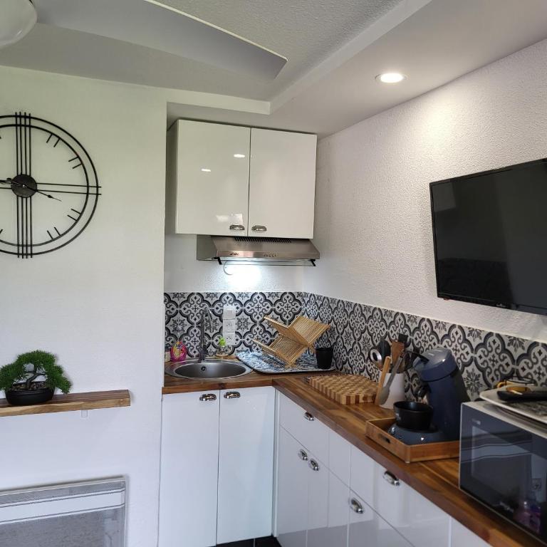 Appartement Résidence Le Miroir de la Mer - Vue Mer De 20m2 à Saint Aygulf - Appartement 1 Chambre - 23