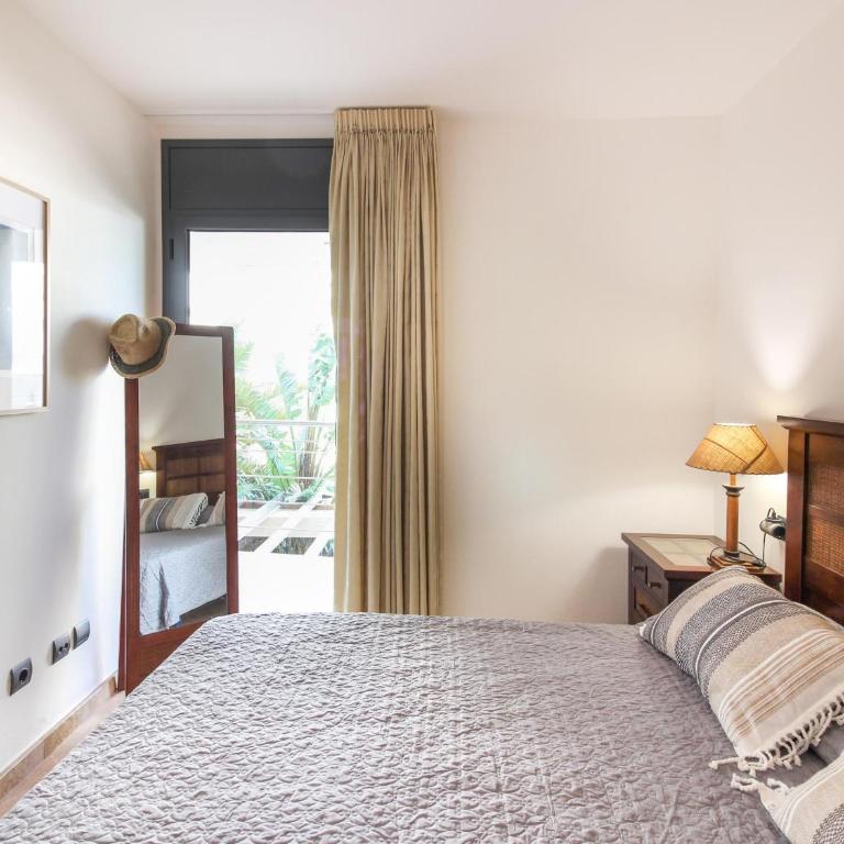 Apartamento en primera línea de mar en Roses con terraza - ES-228-90 - Apartamento - 12