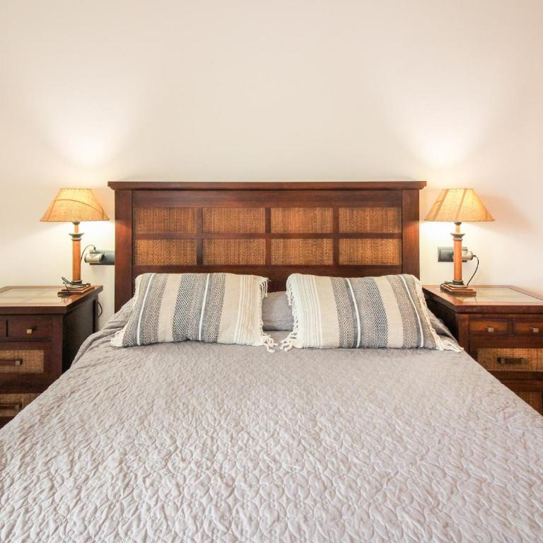 Apartamento en primera línea de mar en Roses con terraza - ES-228-90 - Apartamento - 13