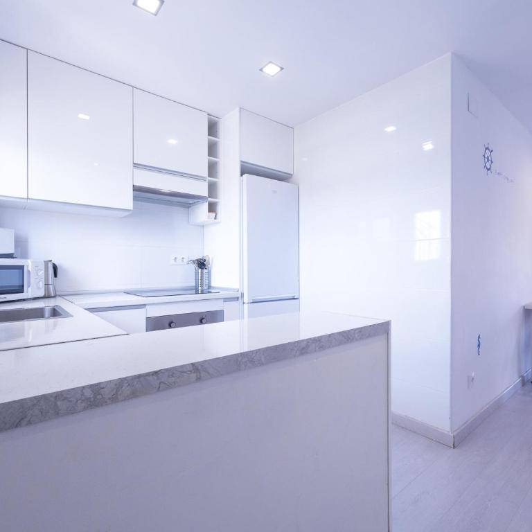 Apartamento en L'Escala a 100m de la playa, con parking - ES-325-3 - Apartamento - 12