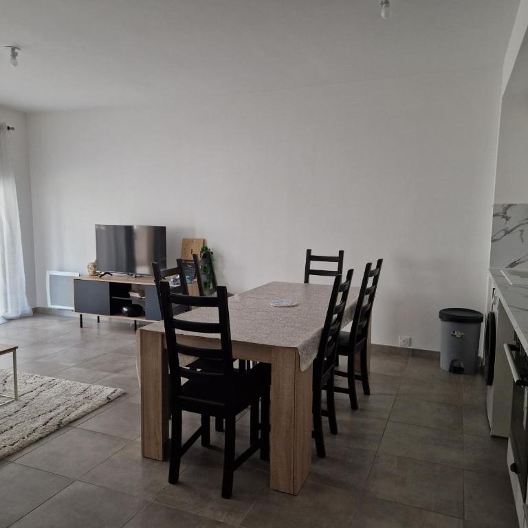 Appart T3 proche mer - Appartement 2 Chambres - 9