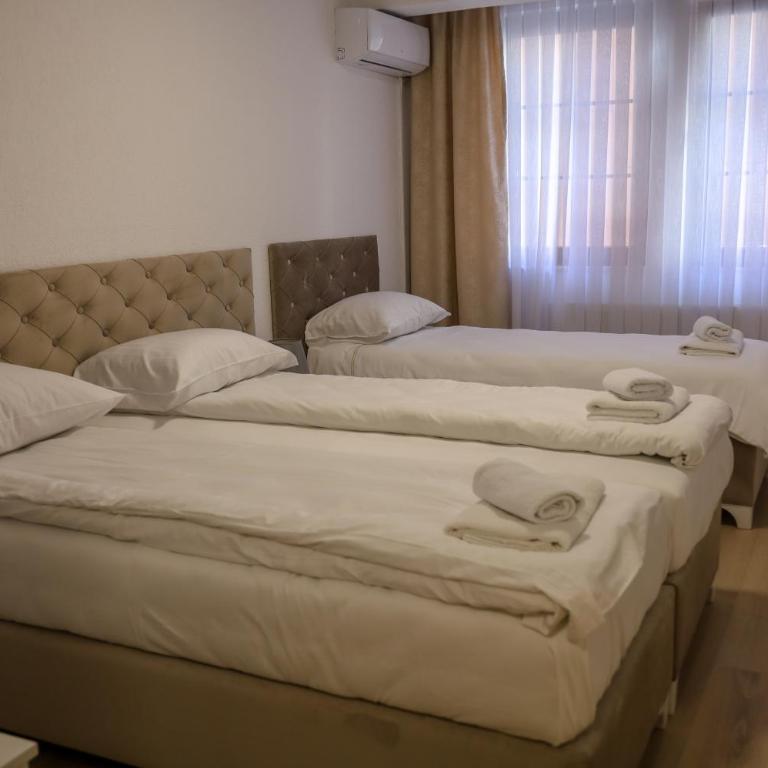 Careva Cuprija Apartment&Rooms - Trokrevetna Soba - 1