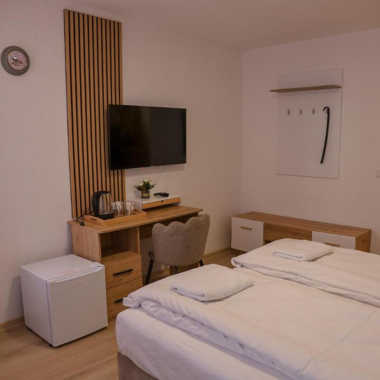 Careva Cuprija Apartment&Rooms - Dvokrevetna Soba sa Bračnim Krevetom - 3
