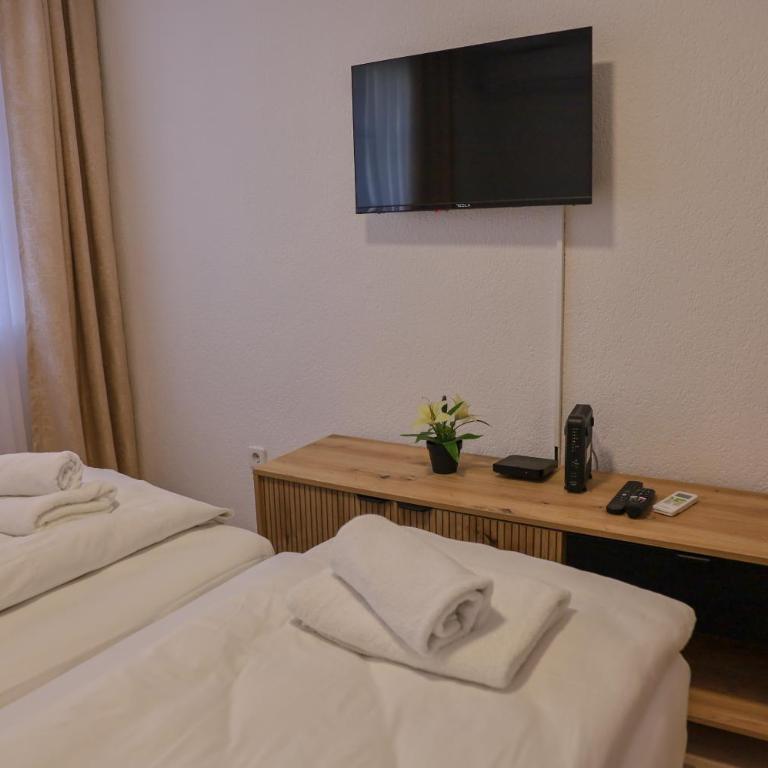 Careva Cuprija Apartment&Rooms - Dvokrevetna Soba sa Bračnim Krevetom - 4