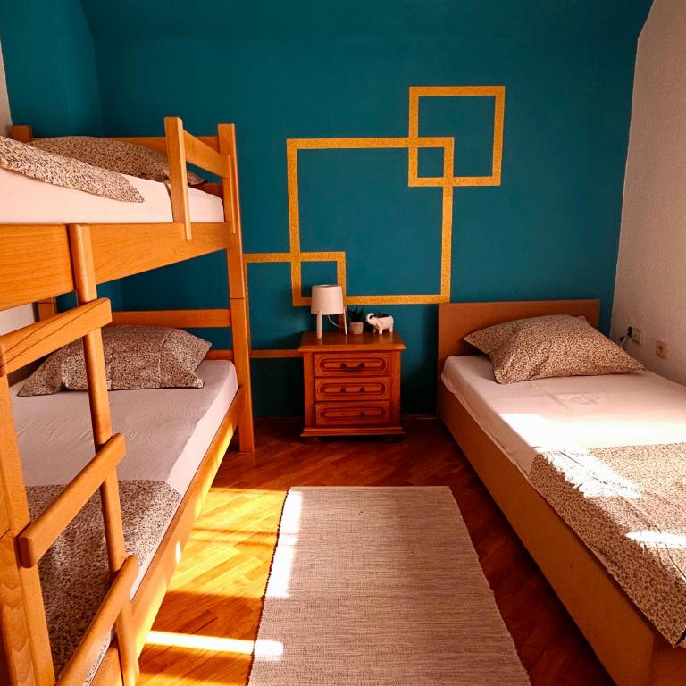 Amrita Guesthouse - Bed in 6-Bed Female Dormitory Room - 2