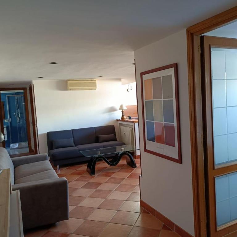 Attico GianLuce - Appartamento con 2 Camere da Letto - 4