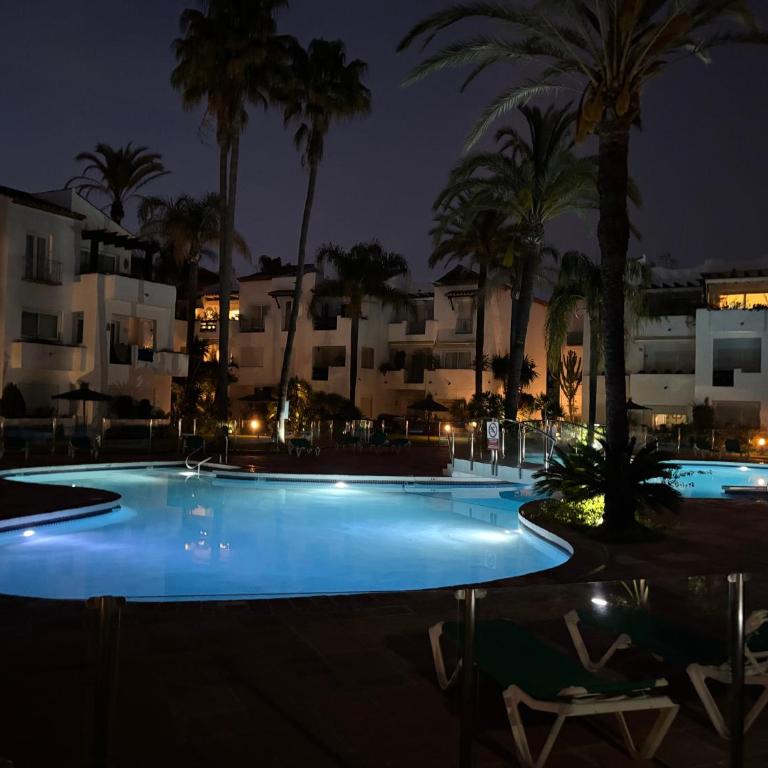 Evans Realty BV A pie de Playa & Piscina & Terraza - Apartamento de 2 dormitorios con terraza y vistas al mar - 17