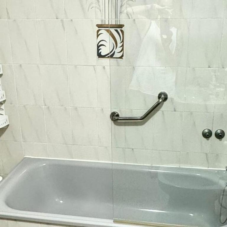 Apartment by LosLocos Beach in Torrevieja - Two-Bedroom Apartment - 2