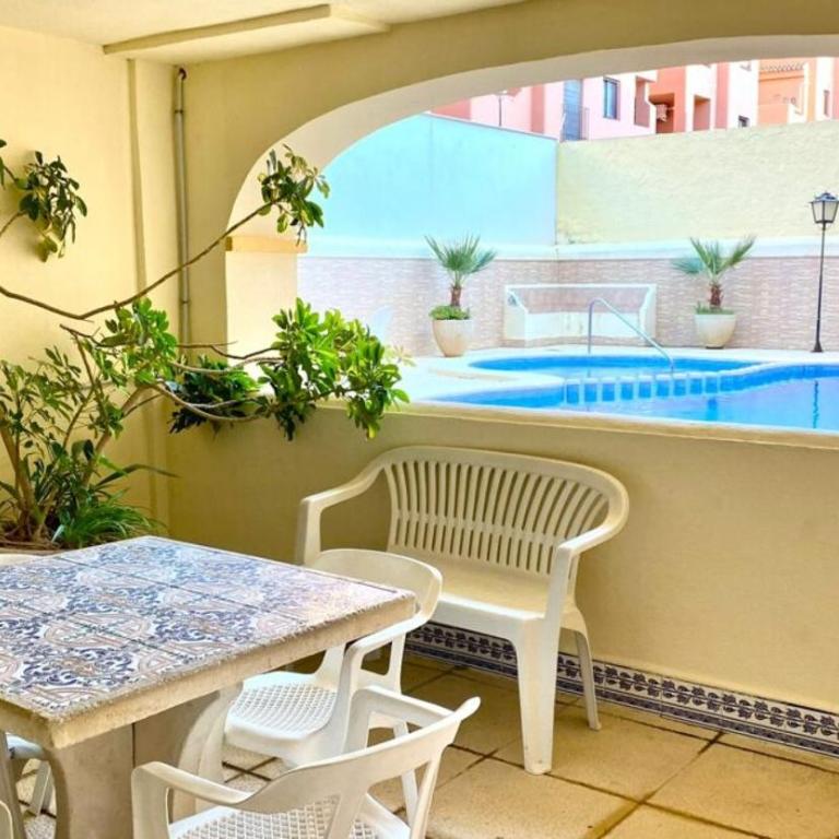 Apartment by LosLocos Beach in Torrevieja - Two-Bedroom Apartment - 13