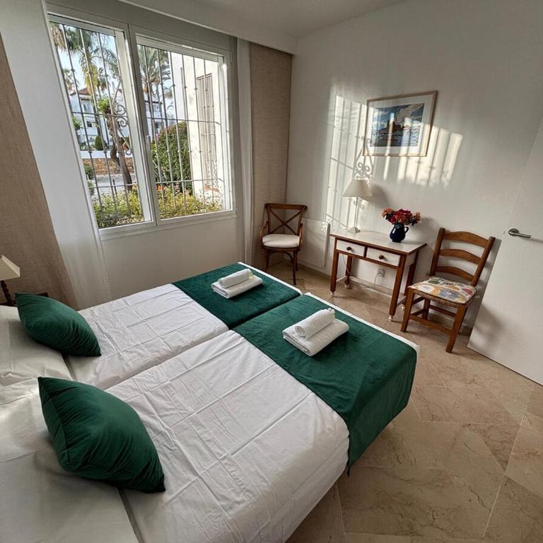 Evans Realty BV A pie de Playa & Piscina & Terraza - Apartamento de 2 dormitorios con terraza y vistas al mar - 31