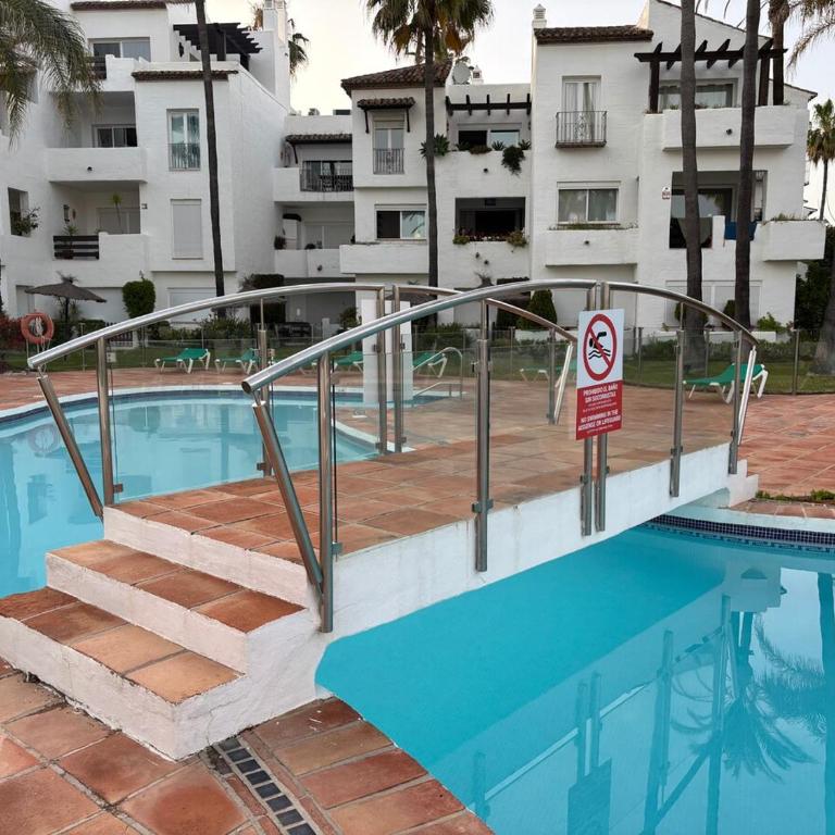 Evans Realty BV A pie de Playa & Piscina & Terraza - Apartamento de 2 dormitorios con terraza y vistas al mar - 20