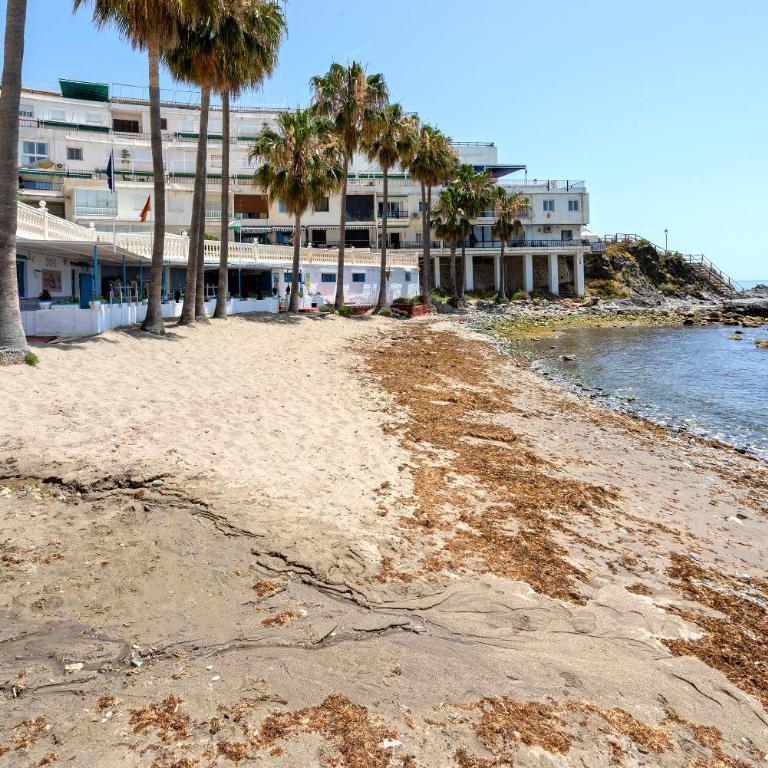Sunstay Bellavista Flat II Benalmadena - Two-Bedroom Apartment with Terrace and Sea View - 13