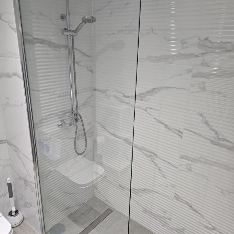 Charming 1 Bedroom Apartment in BenalBeach - One-Bedroom Apartment - 6