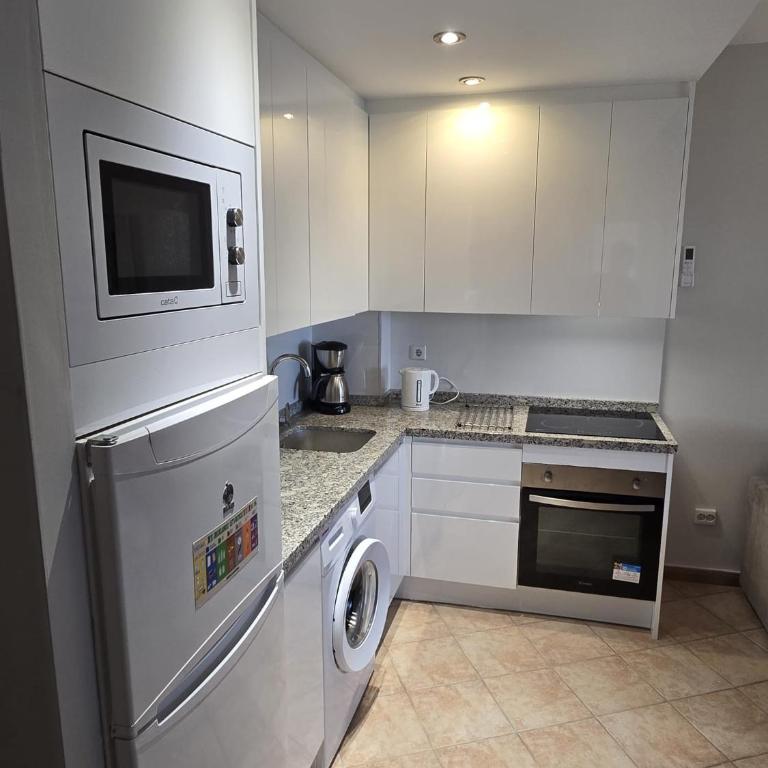 Charming 1 Bedroom Apartment in BenalBeach - One-Bedroom Apartment - 23