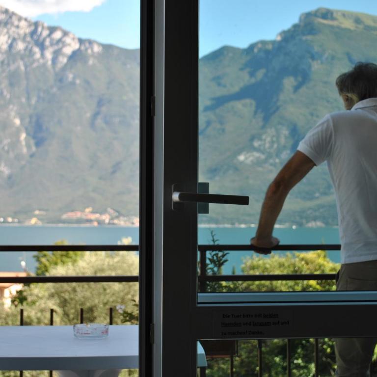 Hotel Villa Grazia - Camera Matrimoniale con Vista Lago - 2