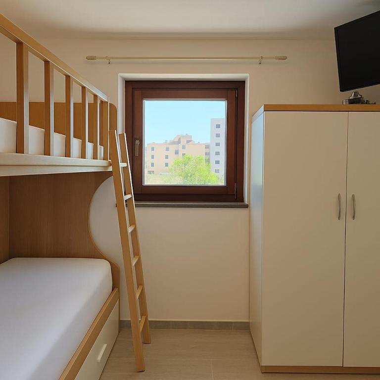 Las Cicas - Quadruple Room with Private Bathroom - 8