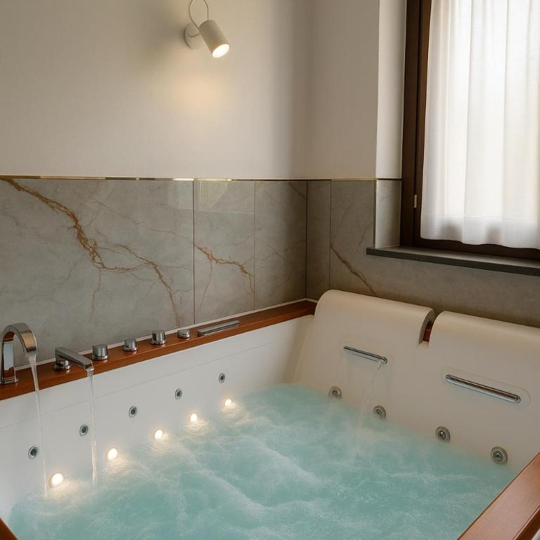 Las Cicas - Double Room with Spa Bath - 1