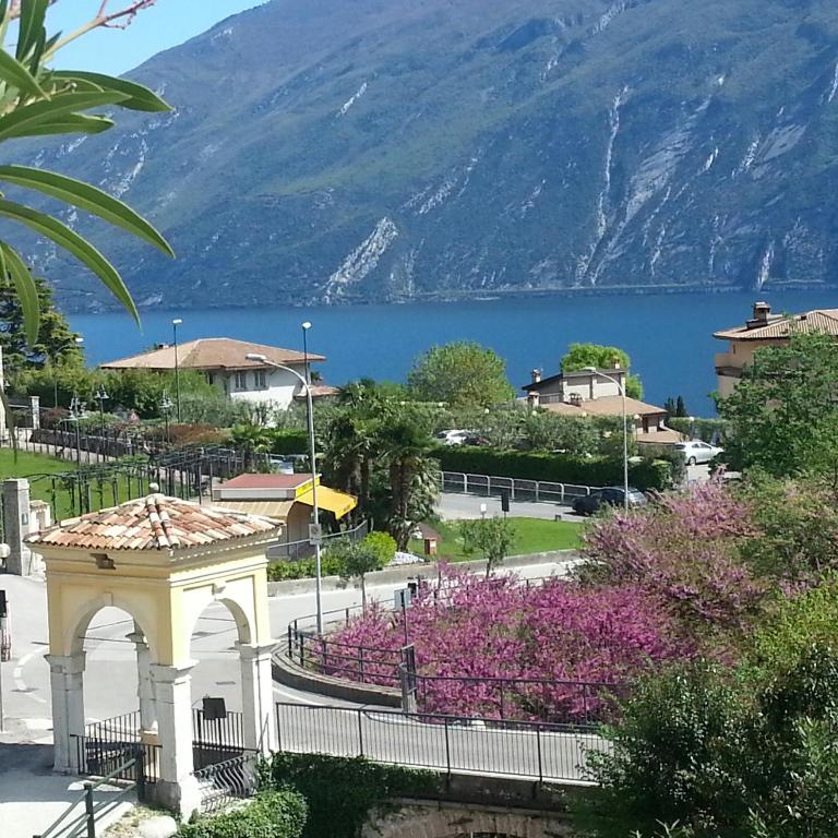 Hotel Villa Grazia - Camera Matrimoniale con Vista Lago - 1