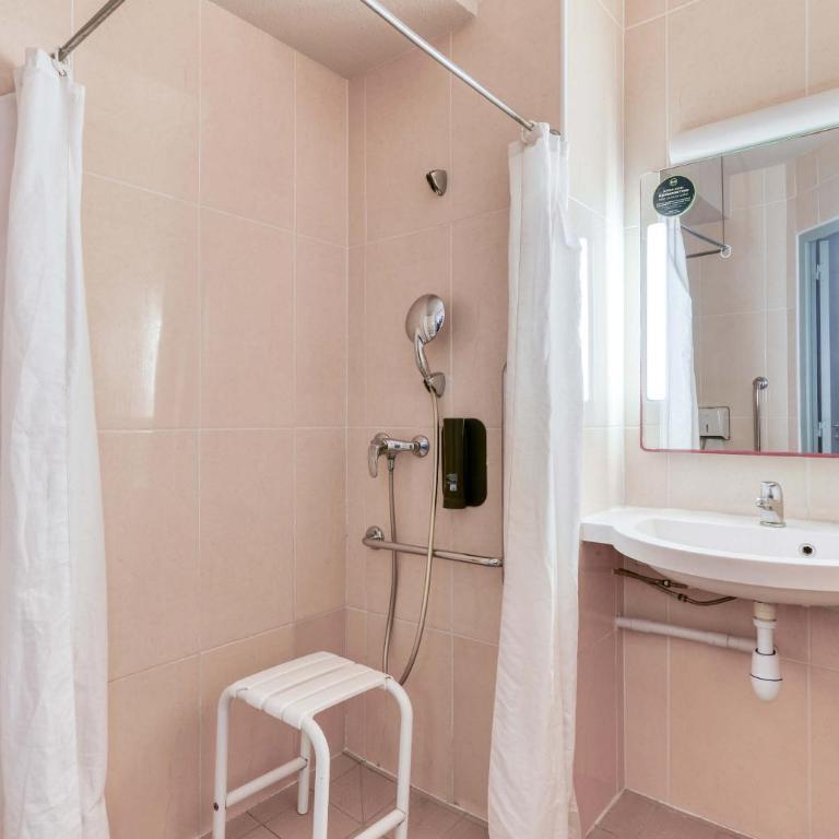 B&B HOTEL Narbonne 2 - Chambre Double - Accessible aux Personnes à Mobilité Réduite - 6