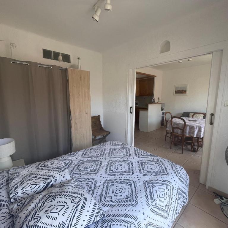 Studio à Sanary-Sur-Mer avec balcon à 200m du port - Apartment mit 1 Schlafzimmer - 9