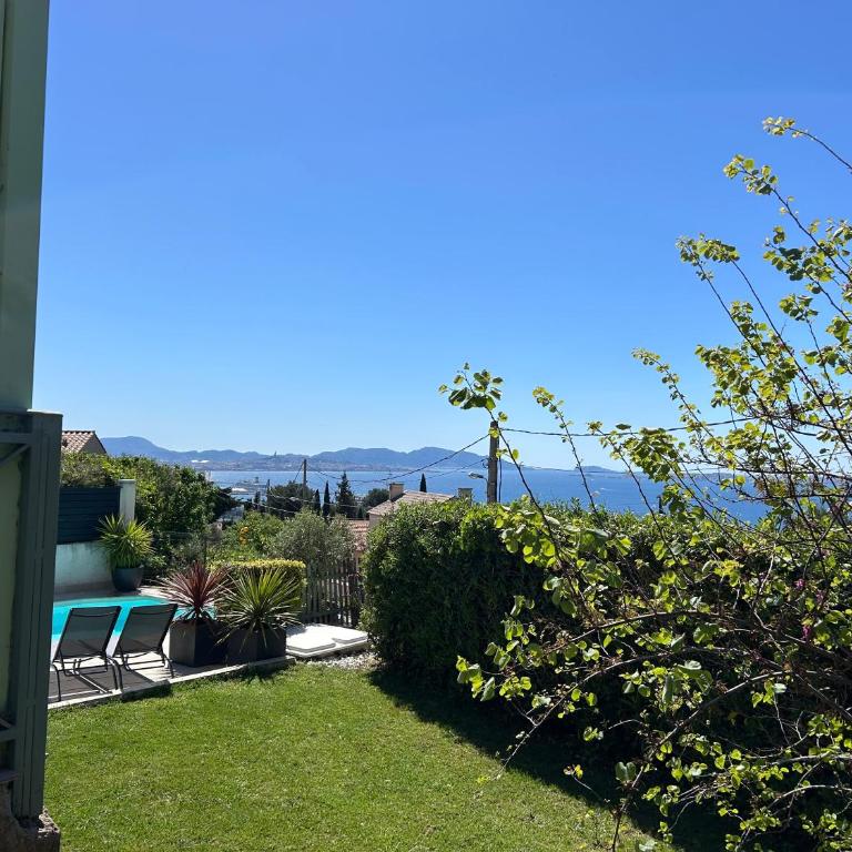 maison entièrement climatisée vue d'exception mer et rade de Marseille avec piscine 8 personnes - Villa - 52