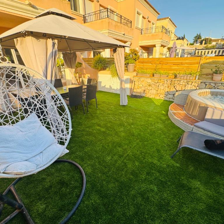 Calpe Casa adosada entorno playa y montaña tranquilidad relax jacuzzi piscina wifi aire jardin barbacoa y parking - Casa de 3 dormitorios - 48