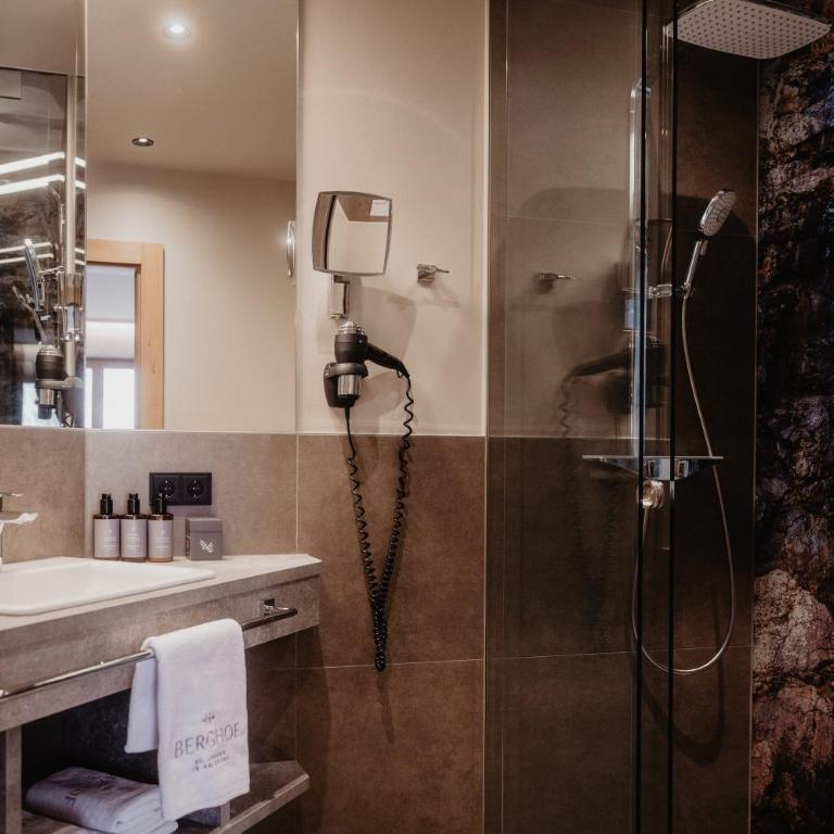 Hotel Berghof - St Johann in Salzburg - Deluxe Doppelzimmer - 4
