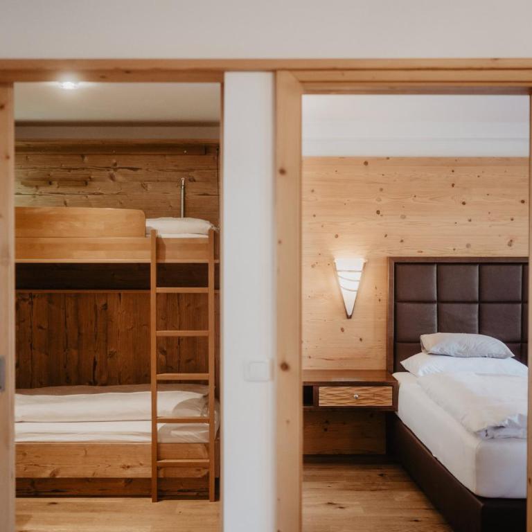 Hotel Berghof - St Johann in Salzburg - Classic Familiensuite - 5