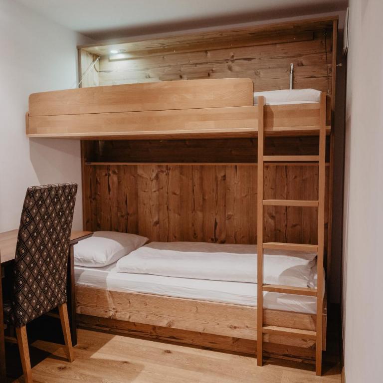 Hotel Berghof - St Johann in Salzburg - Classic Familiensuite - 1