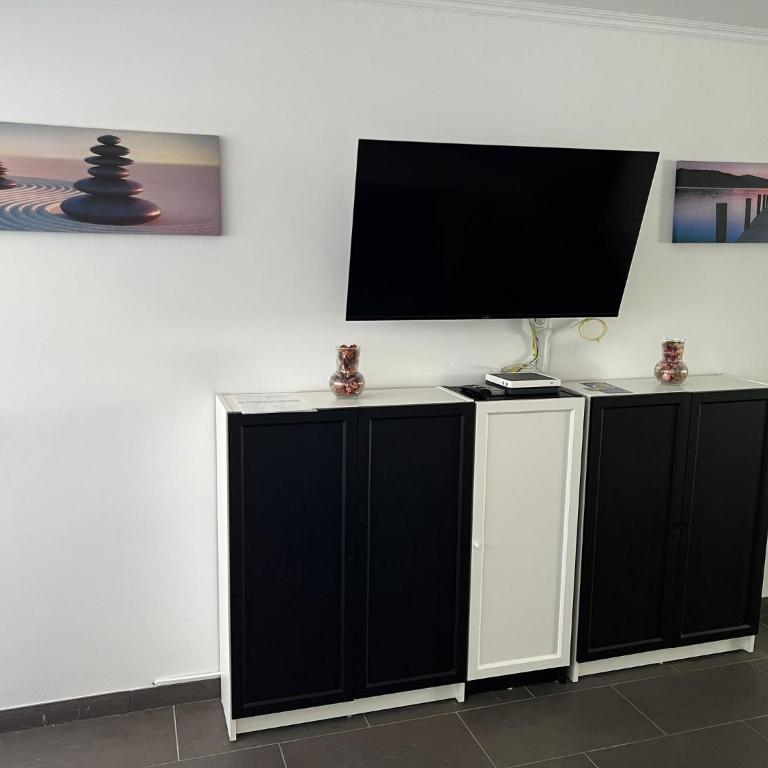 Casa Rica - Three-Bedroom Apartment - 4