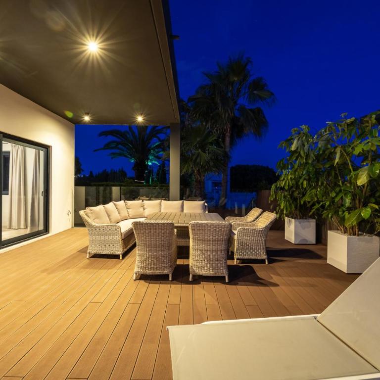 Modern Home near Marbella with Heated Pool & Hammam - Villa - 13