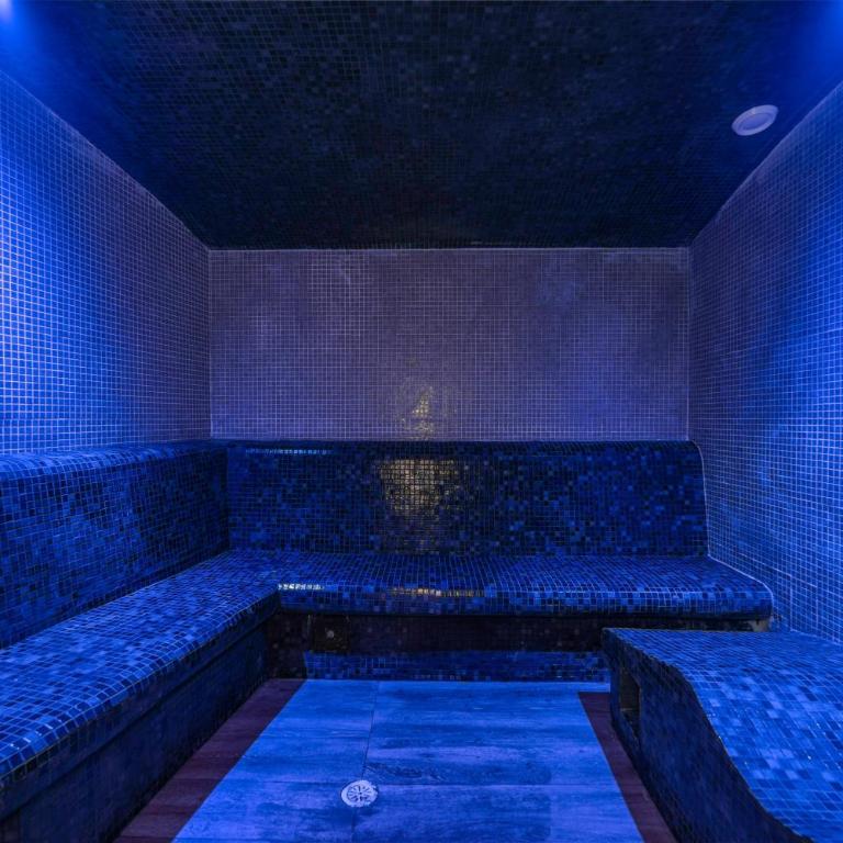 Modern Home near Marbella with Heated Pool & Hammam - Villa - 26