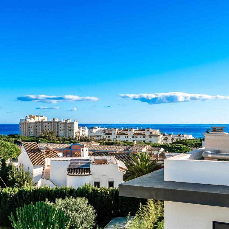 Modern Home near Marbella with Heated Pool & Hammam - Villa - 50