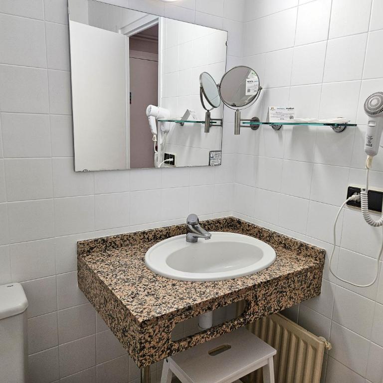 Hotel Pere D'Urg 3000 - Habitación Familiar con balcón - 14