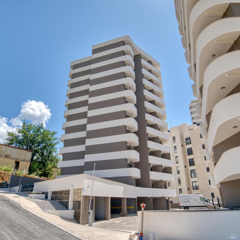Twin Towers LT Luxury - One-Bedroom Apartment - 18