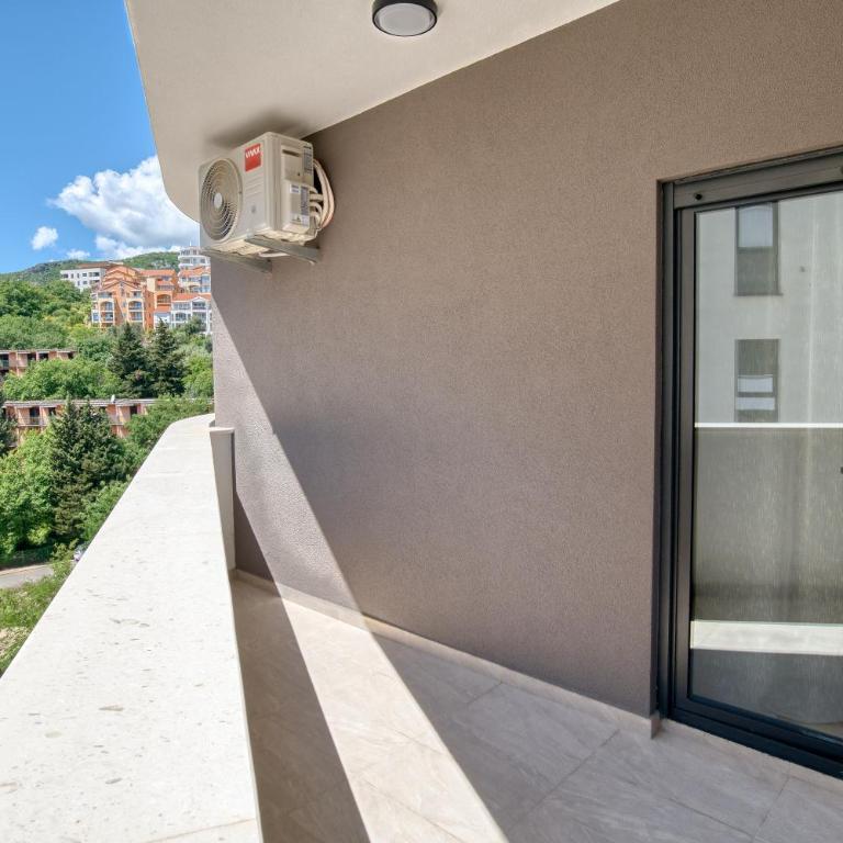 Twin Towers LT Luxury - One-Bedroom Apartment - 28