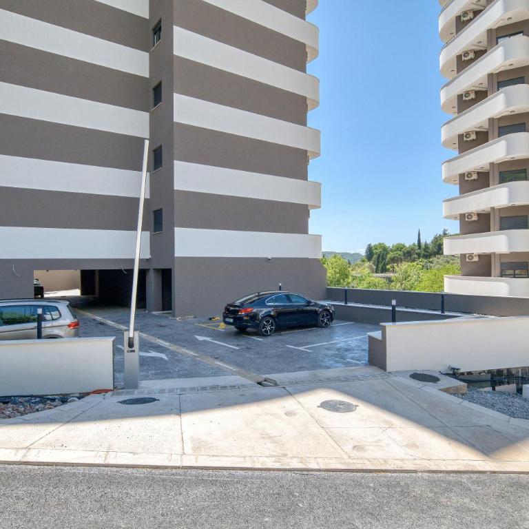 Twin Towers LT Luxury - One-Bedroom Apartment - 29
