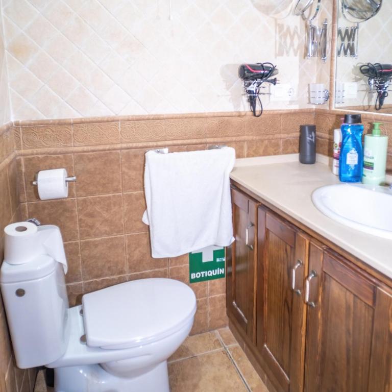 Apartalux Aqua Magic - Three-Bedroom Apartment - 6