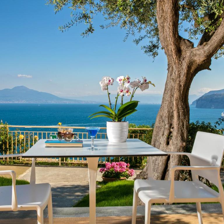 Hotel Miramare - Camera Deluxe Matrimoniale/Doppia con Letti Singoli con Vista Mare - 11