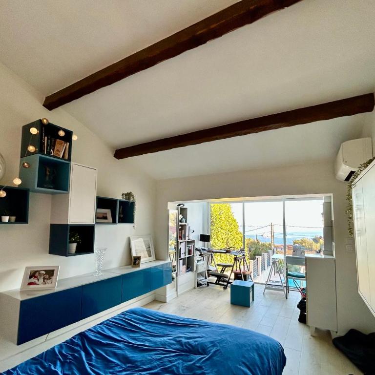 maison entièrement climatisée vue d'exception mer et rade de Marseille avec piscine 8 personnes - Villa - 64