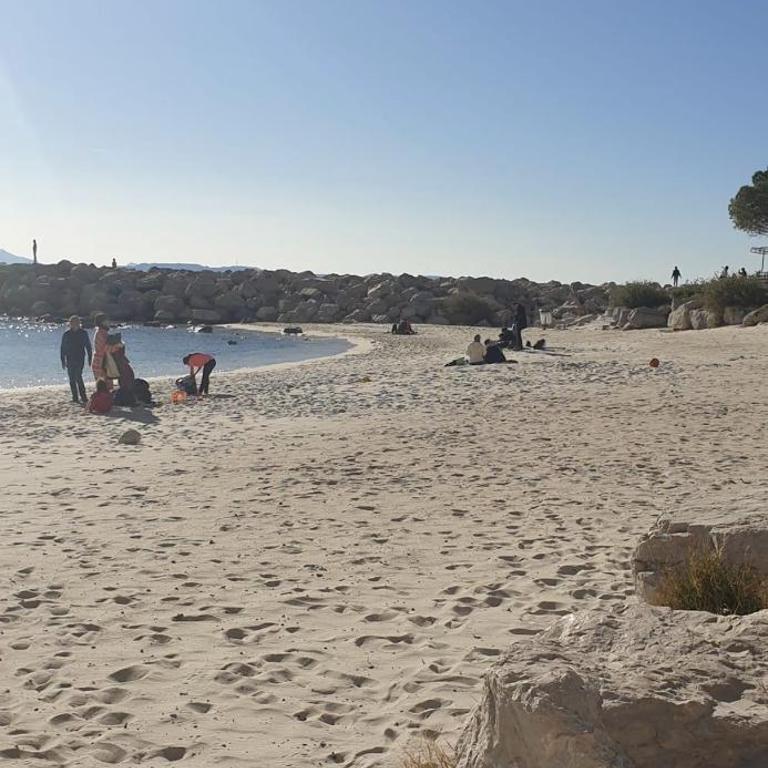 maison entièrement climatisée vue d'exception mer et rade de Marseille avec piscine 8 personnes - Villa - 66