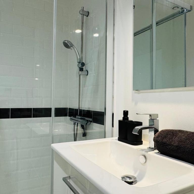 Studio L'Essentiel - Parking & Wifi - Appartamento con 1 Camera da Letto - 4