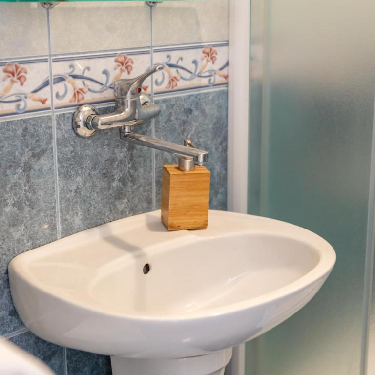 Apartmani Bozovic - Studio Apartment with Sea View - 6