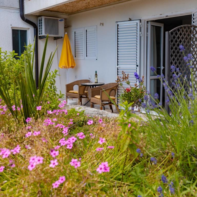 Apartmani Bozovic - Studio Apartment with Sea View - 23