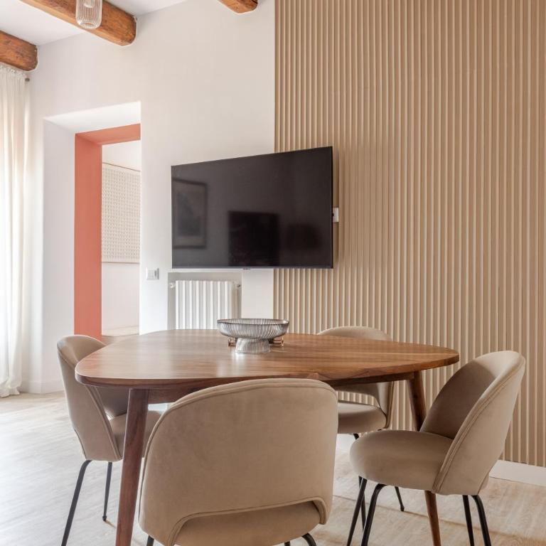 Piazza di Spagna 2 Bedrooms and 5 Juliet Balcony - Appartamento con 2 Camere da Letto - 16