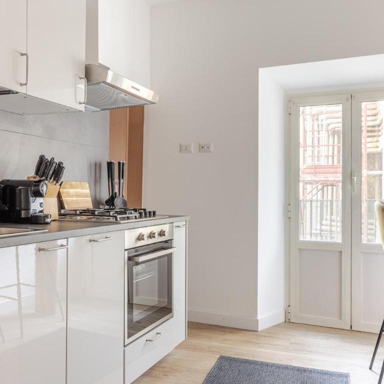 Piazza di Spagna 2 Bedrooms and 5 Juliet Balcony - Appartamento con 2 Camere da Letto - 24