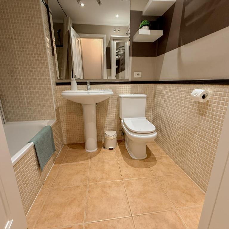 Pambnb - Bright Family Flat with Pools & Large Outdoor Space - Apartamento de 3 dormitorios - 20