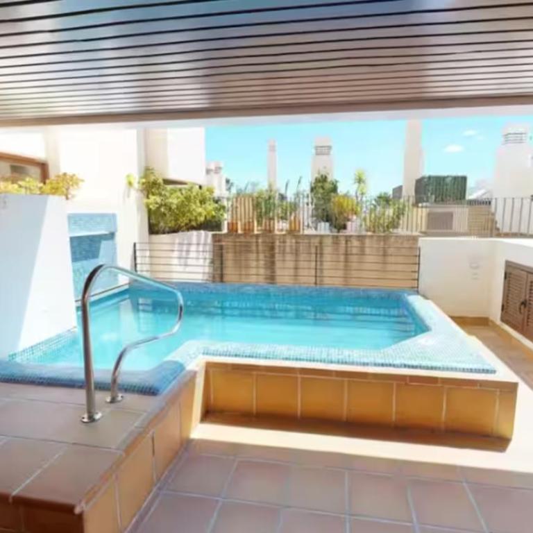 Departamento en complejo residencial Bahía del Plata, Estepona, España - Apartamento de 2 dormitorios con piscina privada - 3